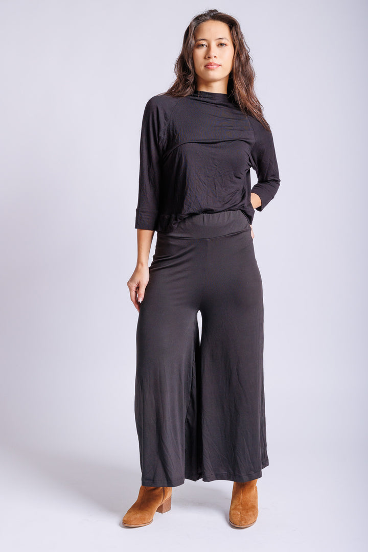High Waisted Flair Capri