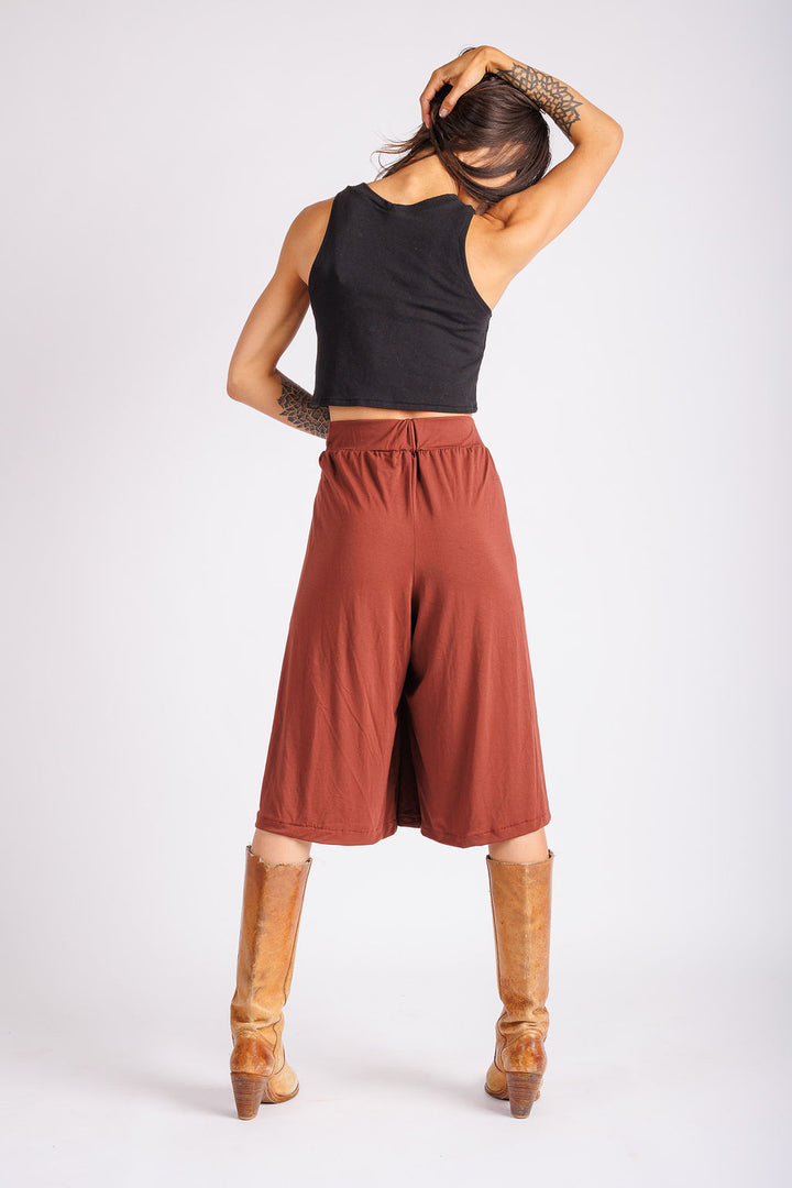 Nina Capri Rust