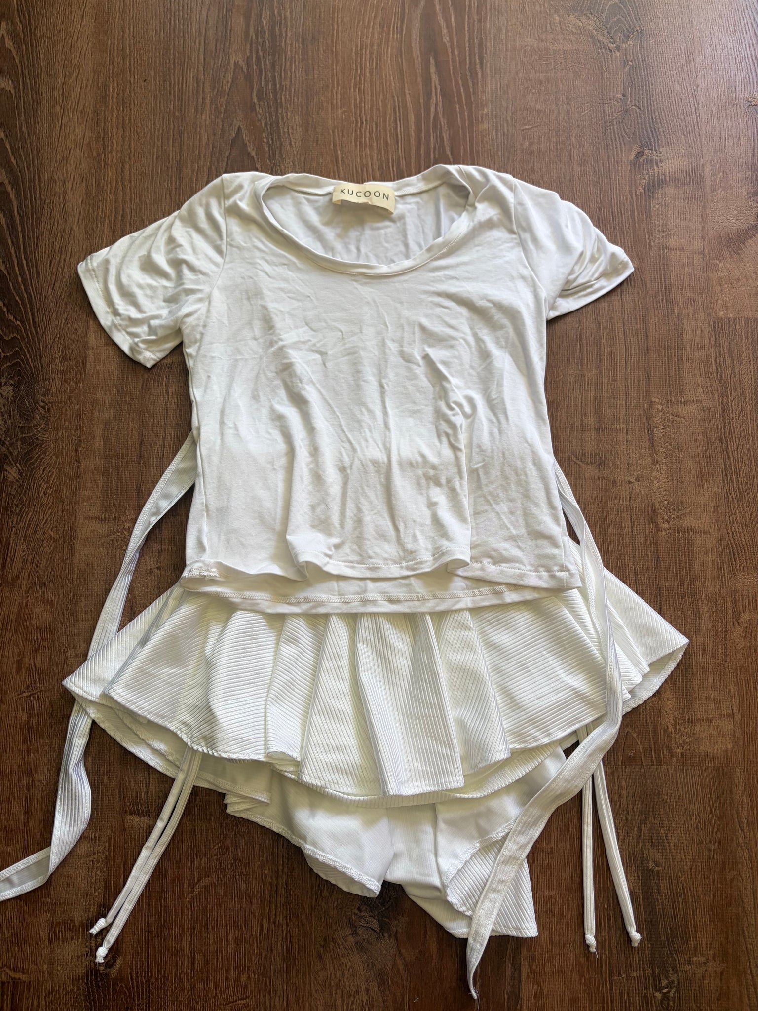 White T (knot) & Ruffled nylon white skirt set